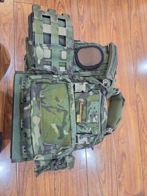 Emerson AVS Carrier with extra goodies, Multicam Tropic (GARAGE SALES)