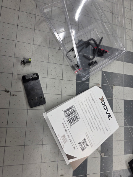 Dove Dot Mount with Tritium front post sight, Glock (GARAGE SALES)