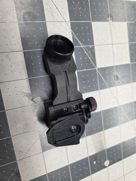 Wilcox J Arm, Gen 1, Black (GARAGE SALES) Wilcox J Arm, Gen 1, Black (GARAGE SALES)