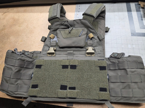LBT 6094 Plate Carrier, Size Large, Ranger Green (GARAGE SALES)