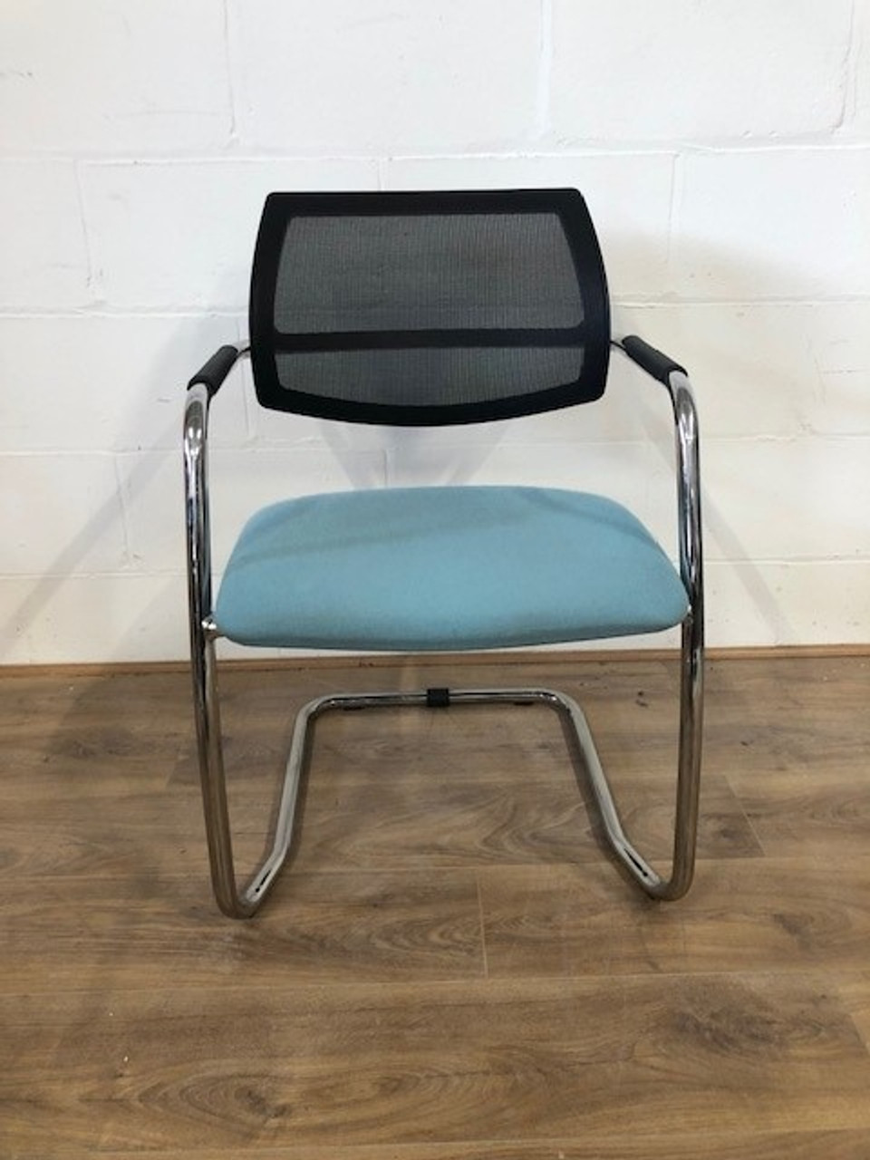 used verco meeting chairs in mint fabric_used office furniture essex_second hand office furniture essex_2nd hand office furniture essex 1