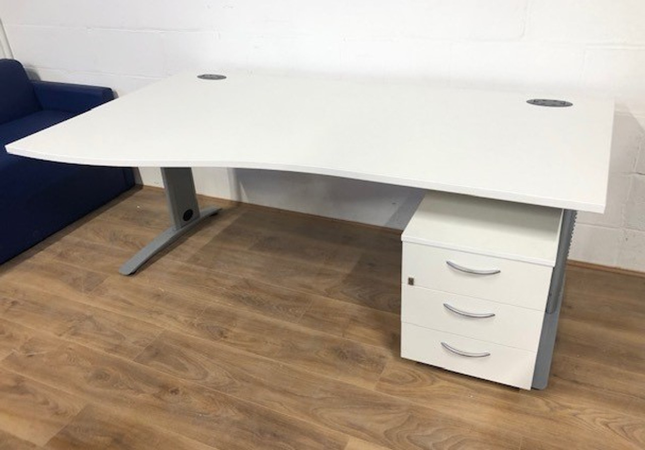 used desks in white_buy second hand desks essex_2nd hand office furniture chelmsford essex_large second hand desks for sale