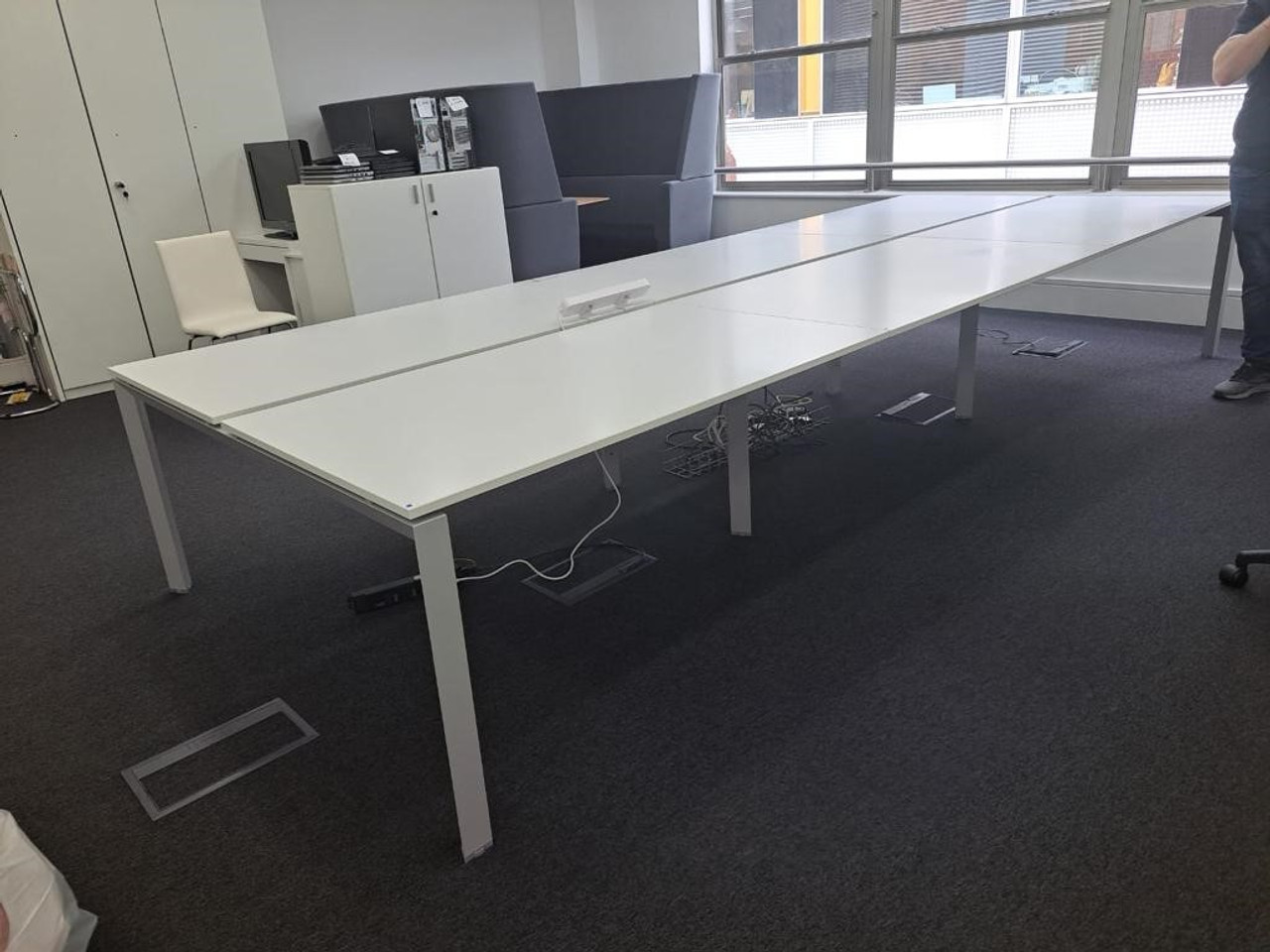 Bench desking - pods of 6