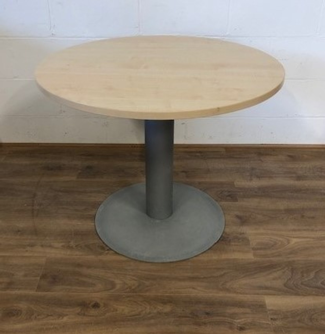 Used circular meeting tables_2nd hand meeting tables essex_circular tables to buy essex_second hand office furniture essex 3