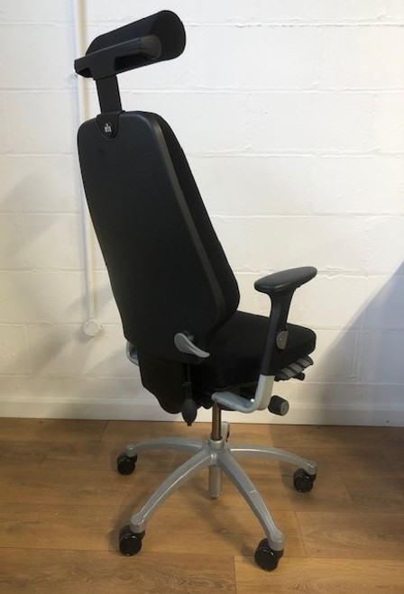 RH Logic 300 Chairs in Black with Headrest
