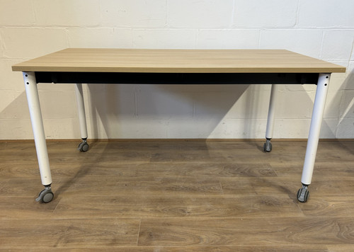 used meeting tables in oak_second hand flip top tables in oak_2nd hand moveable meeting tables in oak_2nd hand office furniture essex