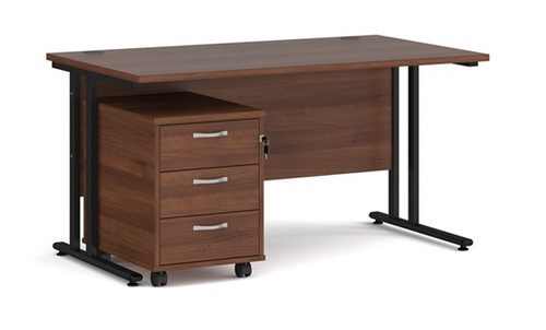 office furniture chelmsford essex_desks to buy in essex_quick delivery desks chelmsford