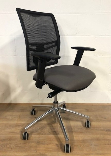 used office chairs to buy essex_refurbished elite ergonomic chairs to buy chelmsford essex_used office furniture essex_2nd hand office chairs essex