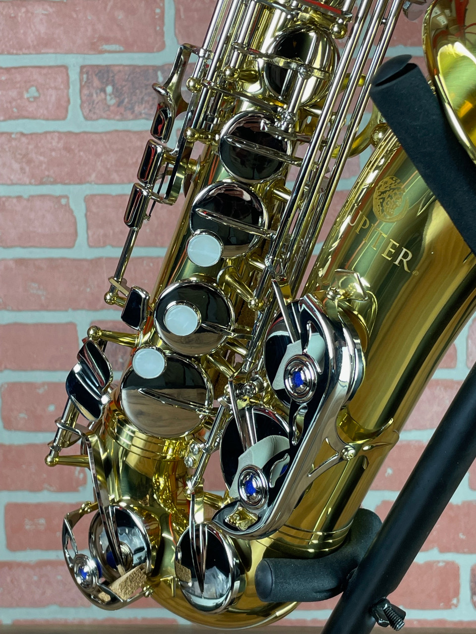 Shop Jupiter JAS710GNA Student Alto Saxophone - Gold Lacquer