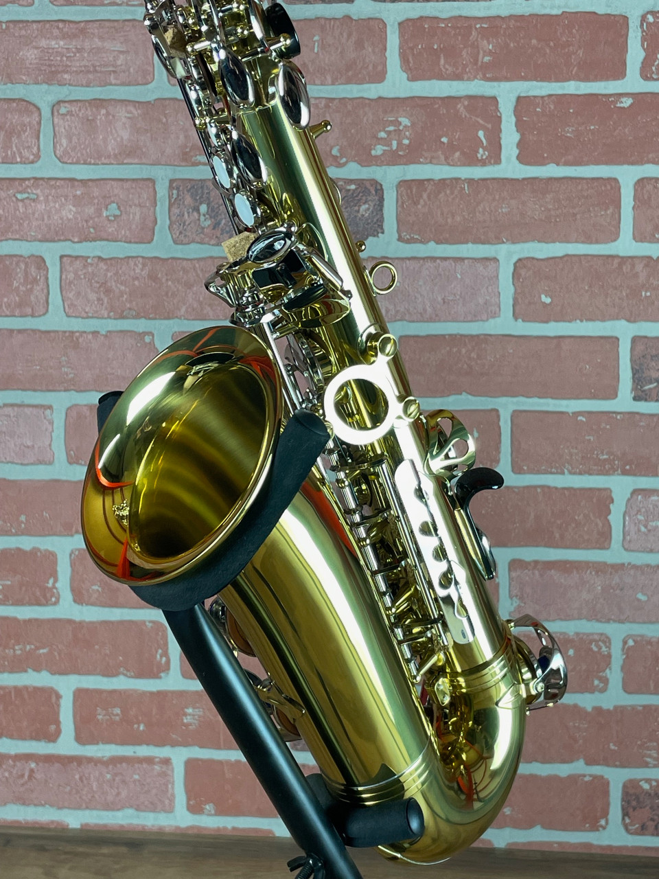 Shop Jupiter JAS710GNA Student Alto Saxophone - Gold Lacquer