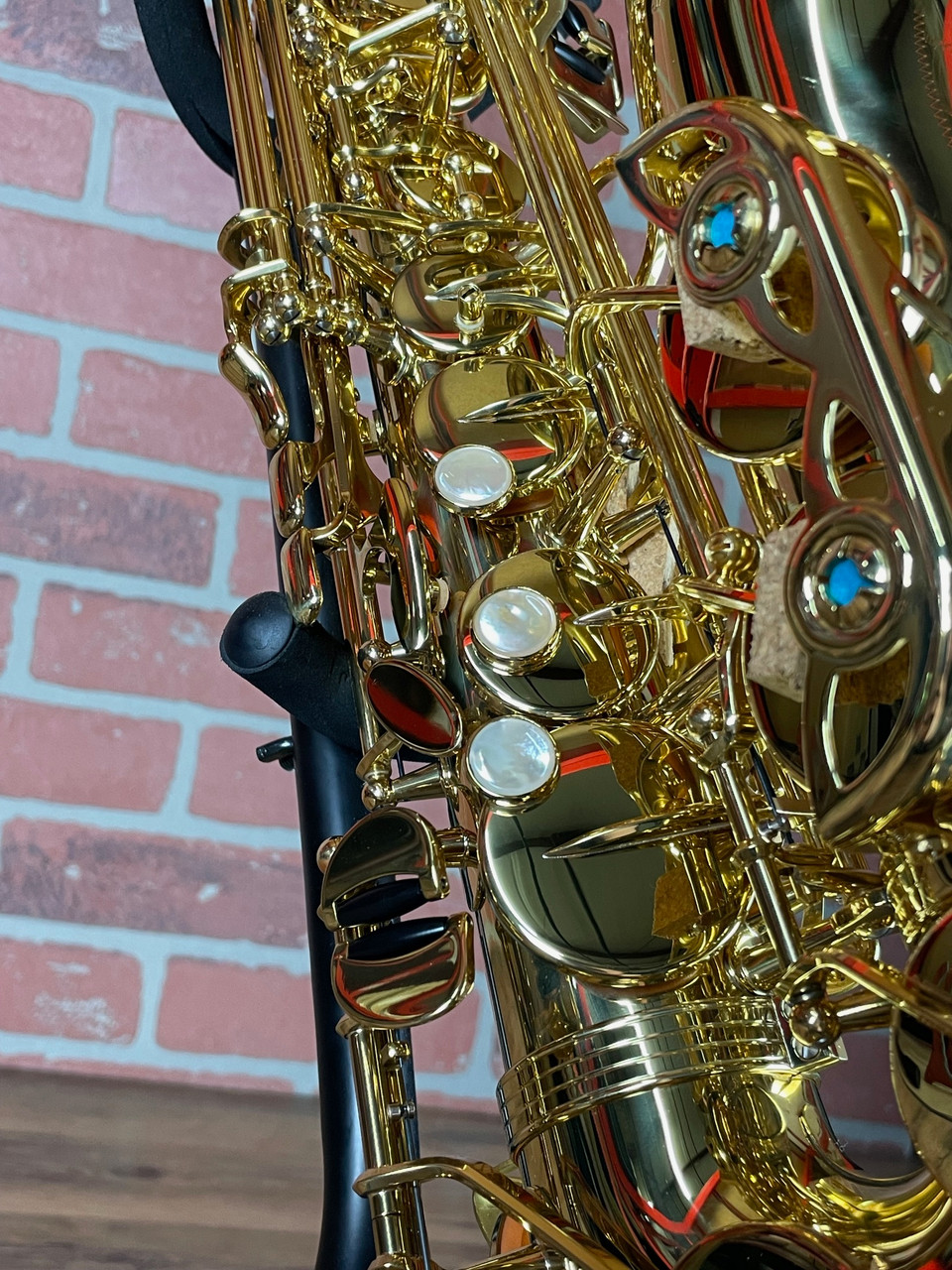 Shop Yanagisawa AWO1 Alto Saxophone - Professional Brass Model