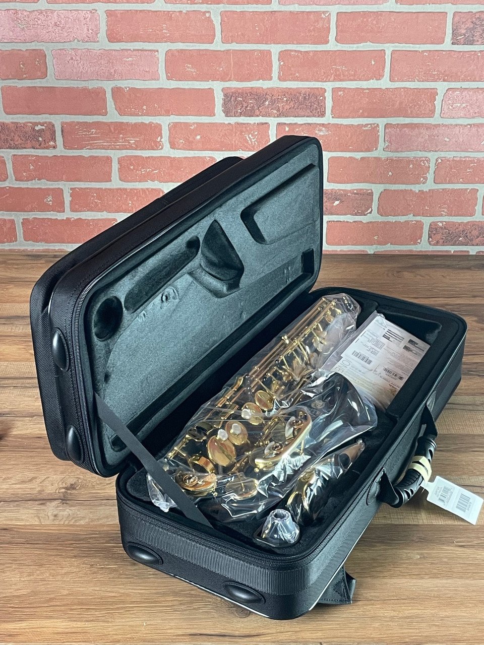 Shop Jupiter JAS1100GOQ Alto Saxophone - Gilded Onyx Performance