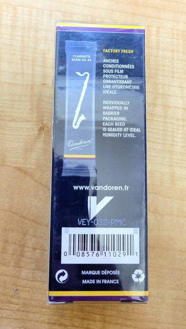 Vandoren Traditional Bb Bass Clarinet Reeds, Strength 5, Box of 5 (CR125) Vandoren Traditional Bb Bass Clarinet Reeds, Strength 5, Box of 5 (CR125)
