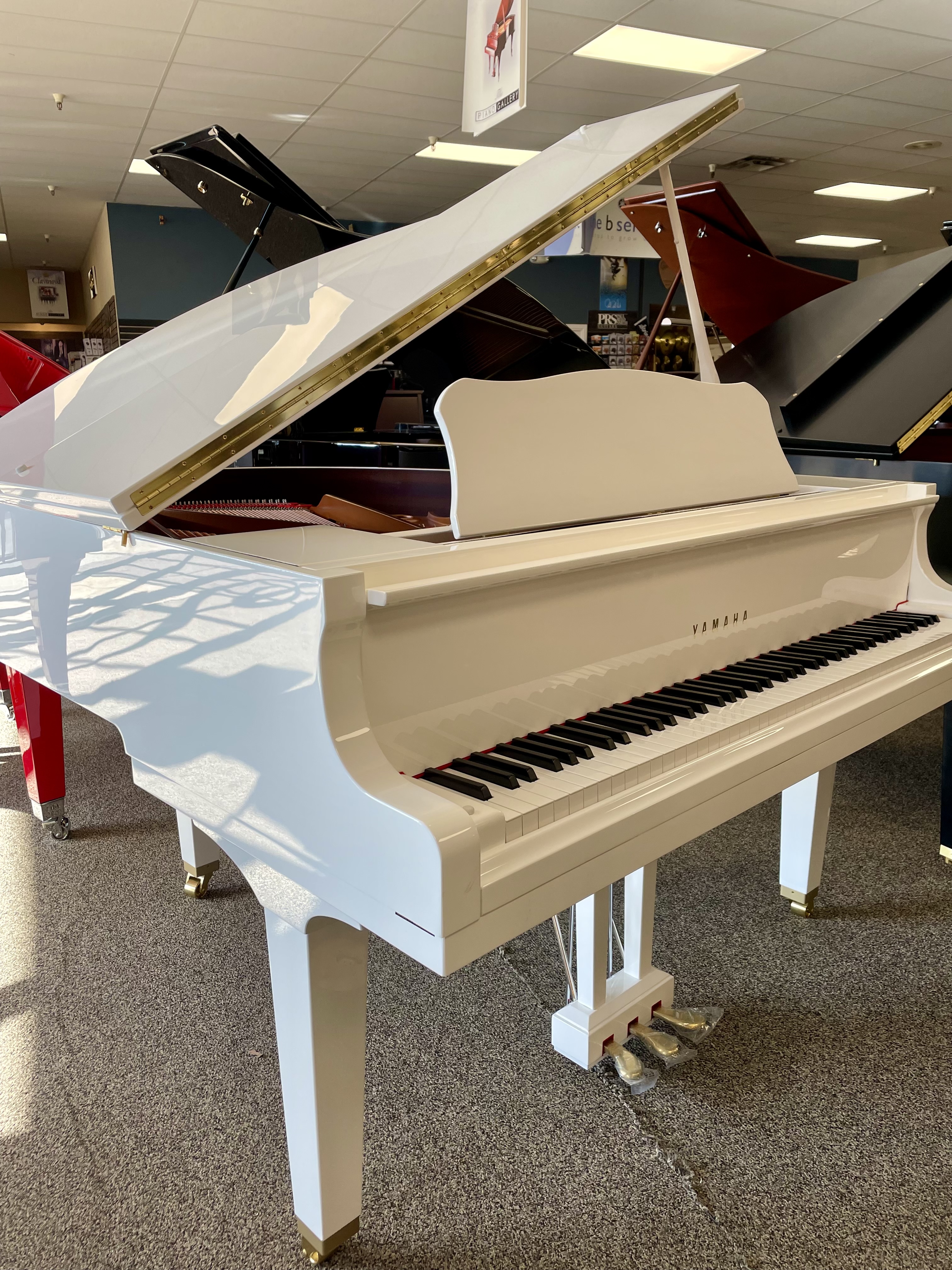 Yamaha GB1K Classic Collection Baby Grand Piano - Polished White