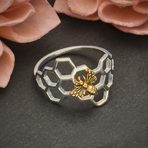 Ring - Honeycomb w/ Bee Ring - Honeycomb w/ Bee