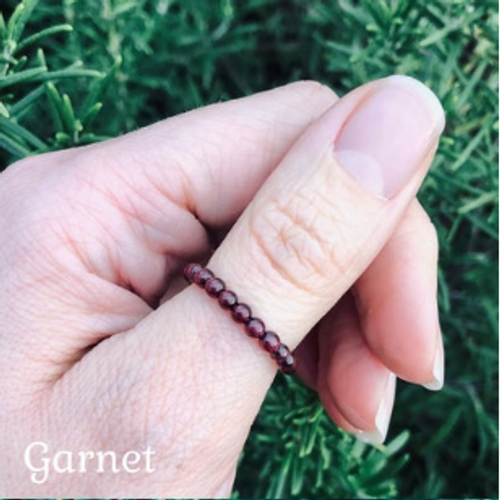 Sale Ring/Gemstone Stretch - Garnet