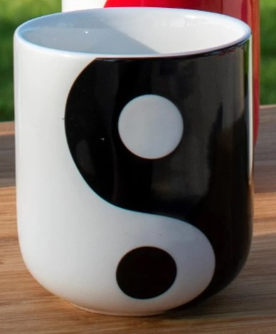 Cup - Yin/Yang/Black