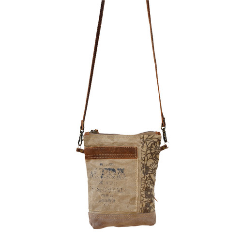 Clea Ray/Passport - Aida Passport Bag