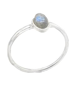 Ring - Simple Oval Labradorite