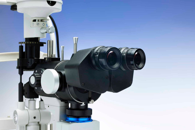 Essilor SL650 Digital Slit Lamp and Camera