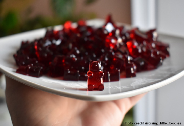 gelatin-gummie-bears-fruit.jpg