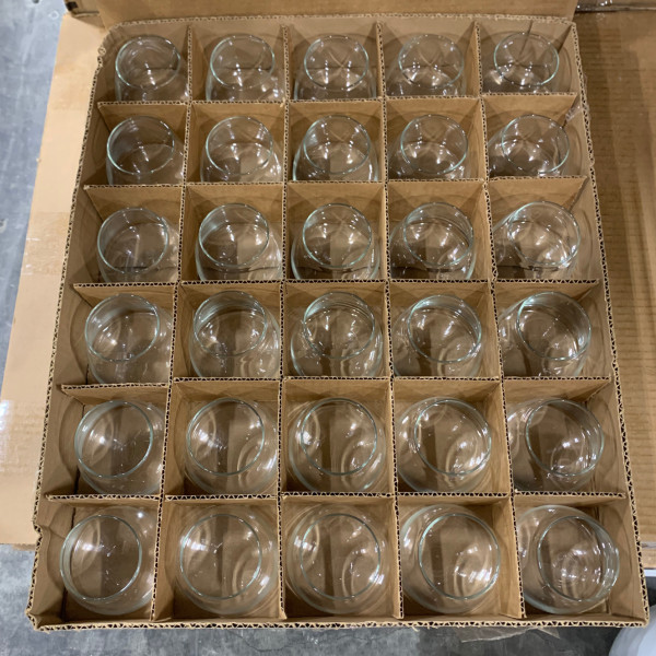 Case of 30 Laconic Vessel