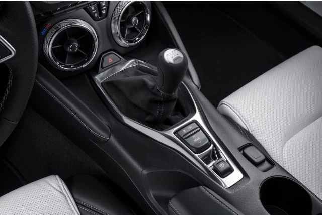 16-24 Camaro LS/LT 1LE Spec Manual Alcantara Shift Knob W/ Boot
