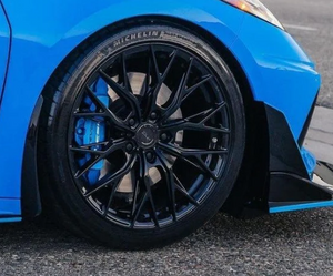 20-24-c8-corvette-gf5-19x8-5-20x11-wheels-front-rear-gloss-black-mrr installed on rapid blue c8 corvette