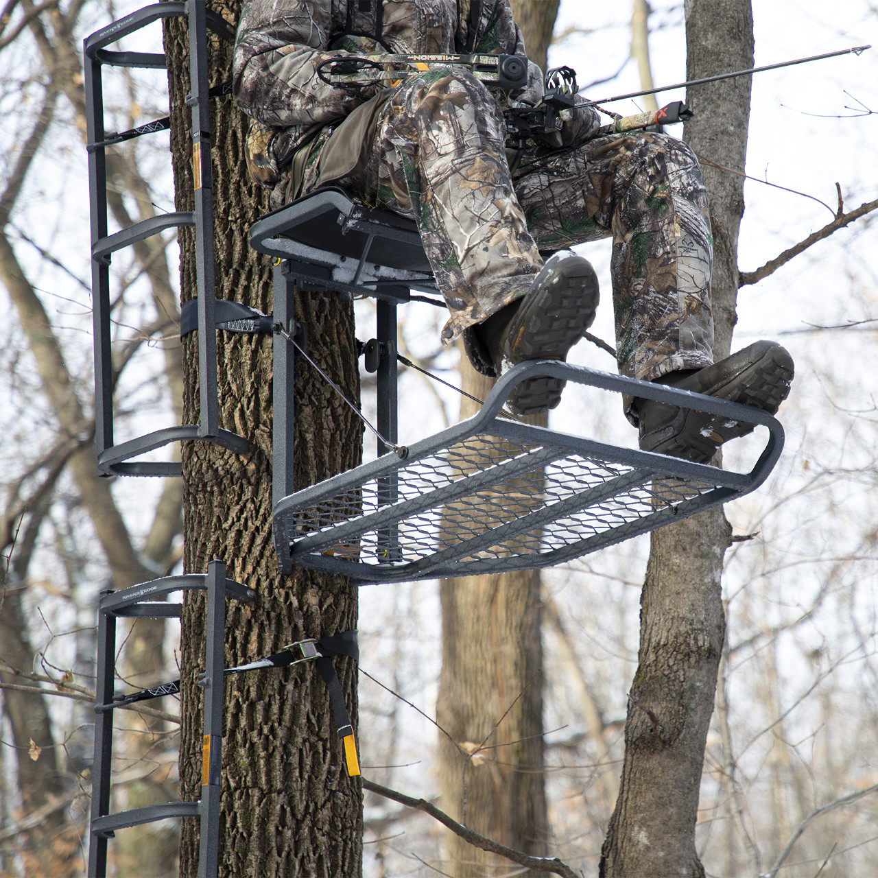 Rivers Edge RE562 Big Foot Rogue, Lever-Action Hang-On Tree Stand | JB ...