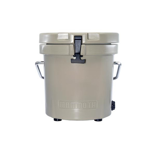 Mammoth Live Bait Bucket featuring aerator bracket and non-skid bottom