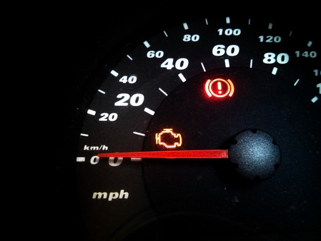 Reset Maintenance Light Toyota Camry 2012 >> Check Engine Light Vs Maintenance Required What S The Difference Reset Maintenance Light Toyota Camry 2012 >> Check Engine Light Vs Maintenance Required What S The Difference
