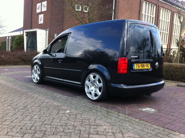 lances-caddy-van-bmm.png