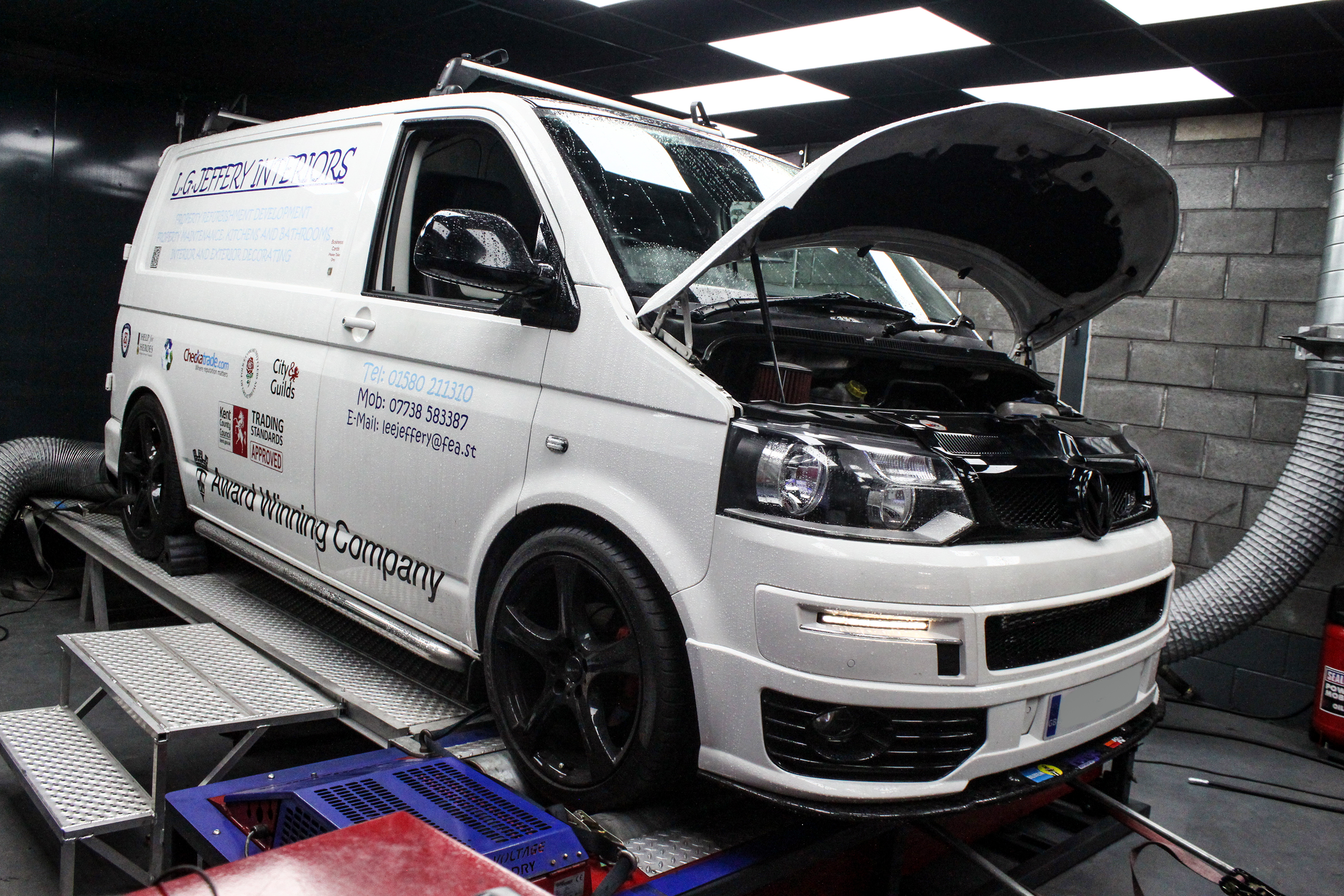lees-2.0-cr-transporter-van.png