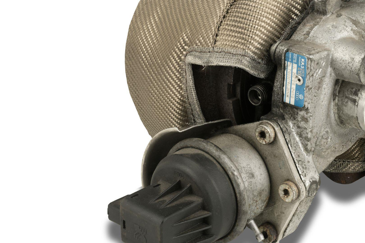 Darkside Turbo Blanket for VAG 2.0 TDI CR / PPD Top Mount with Cast Manifold