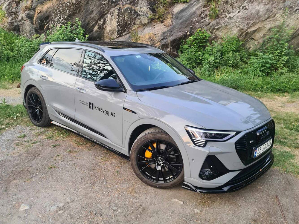 Maxton Front Splitter Audi e-Tron S-Line