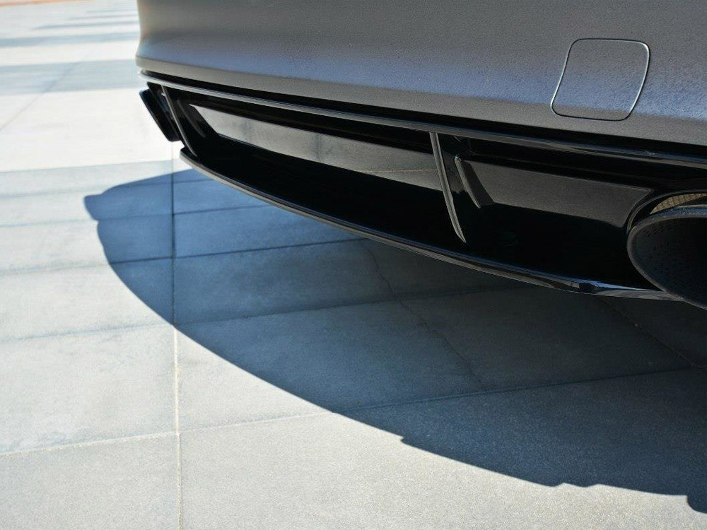 Maxton Central Rear Splitter Audi RS7 C7