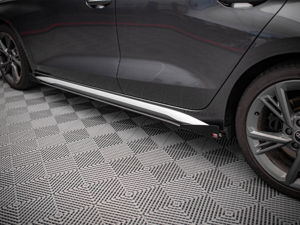 Maxton Side Flaps Audi S3 / A3 S-Line 8Y Maxton Side Flaps Audi S3 / A3 S-Line 8Y