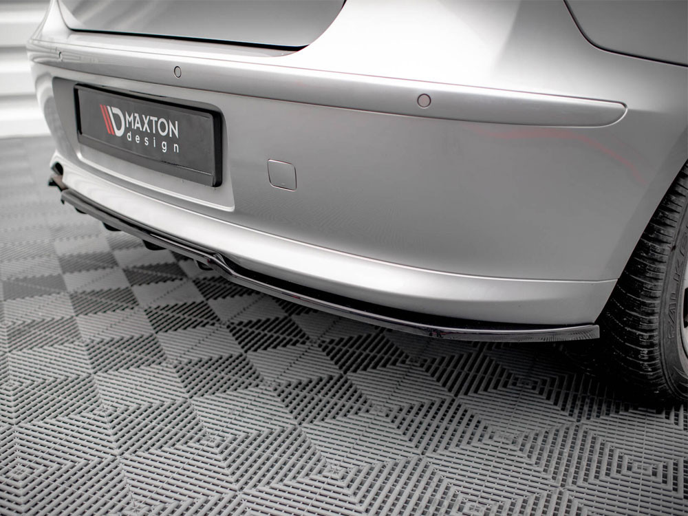 Maxton Central Rear Splitter (Vertical Bars) BMW 1 E81 Facelift Maxton Central Rear Splitter (Vertical Bars) BMW 1 E81 Facelift