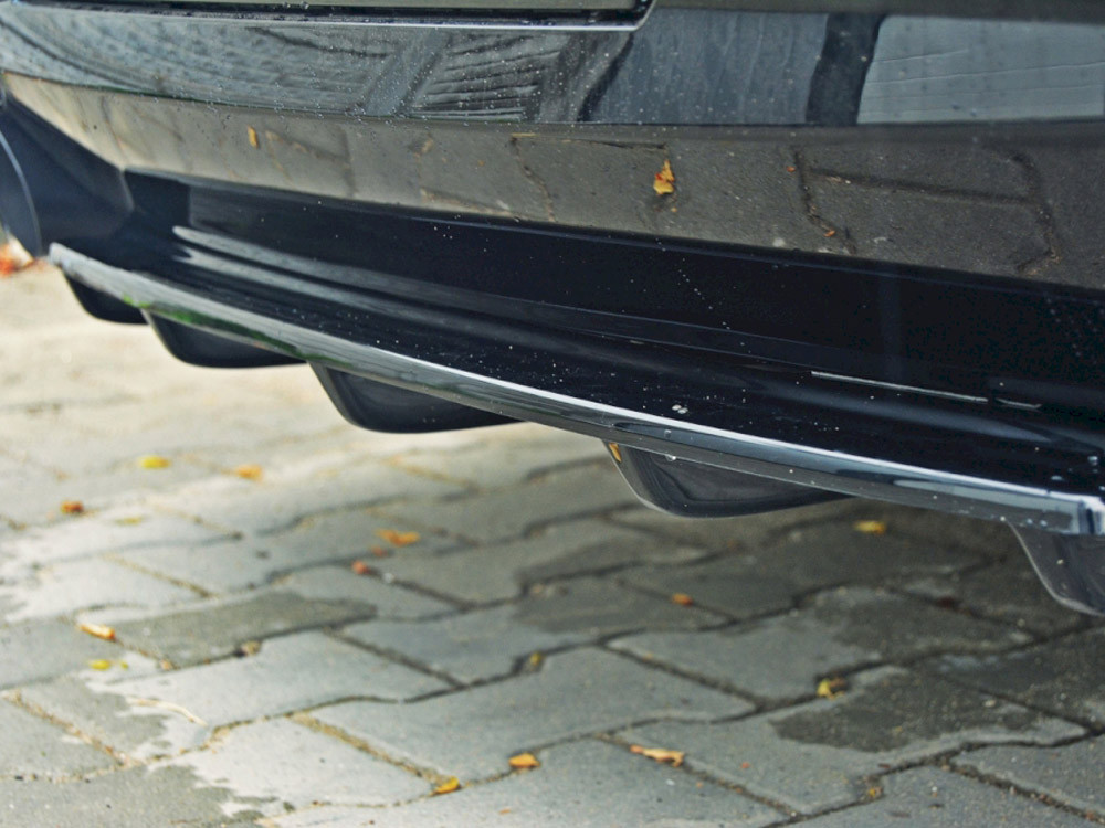 Maxton Central Rear Splitter (Vertical Bars) BMW 5 F11 M-Pack