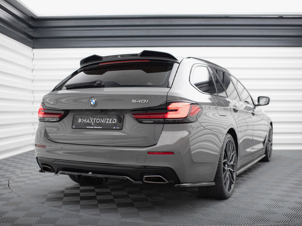 Maxton Central Rear Splitter (Vertical Bars) BMW 5 G30 / G31 Facelift