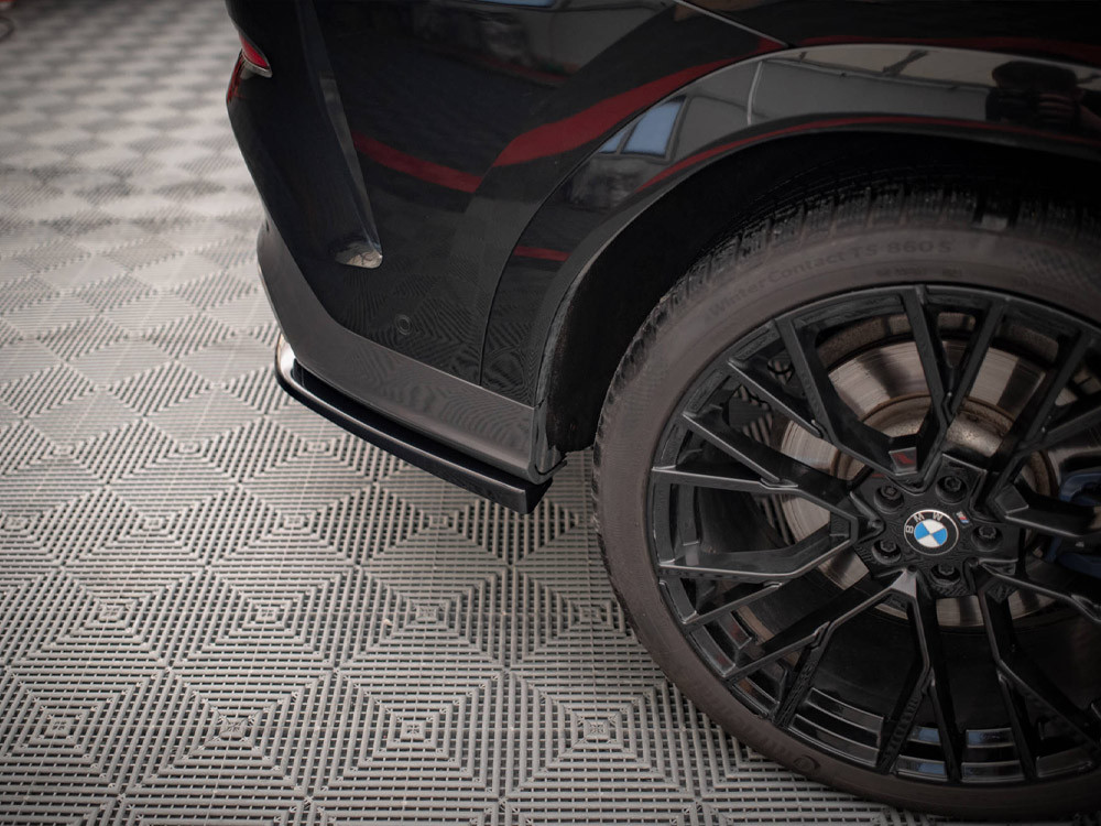 Maxton Central Rear Splitter (Vertical Bars) V.2 BMW X6 M-Pack G06