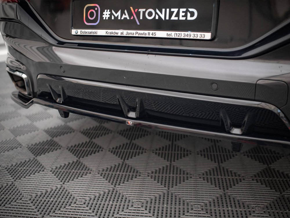 Maxton Central Rear Splitter (Vertical Bars) V.3 BMW X6 M-Pack G06