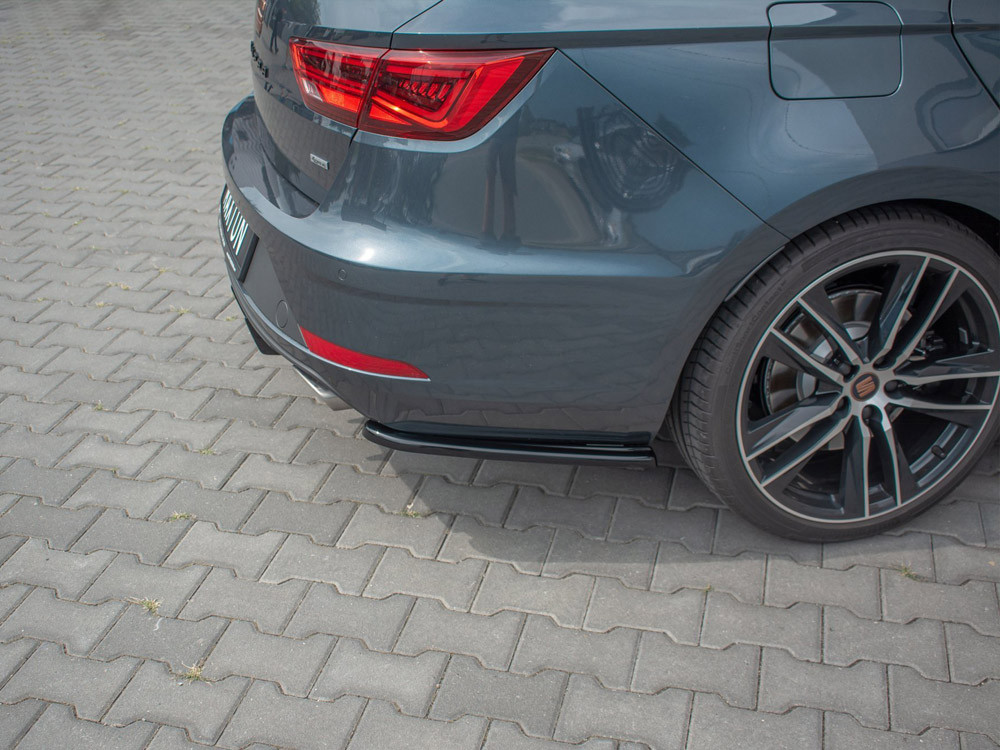 Maxton Rear Side Splitters V1 Seat Leon MK 3.5 Cupra ST (2017-) Maxton Rear Side Splitters V1 Seat Leon MK 3.5 Cupra ST (2017-)
