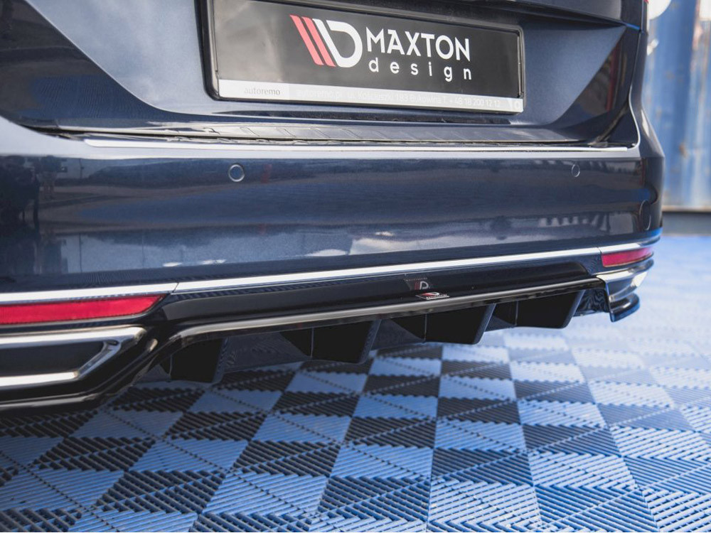 Maxton Rear Splitter (Vertical Bars) VW Passat B8