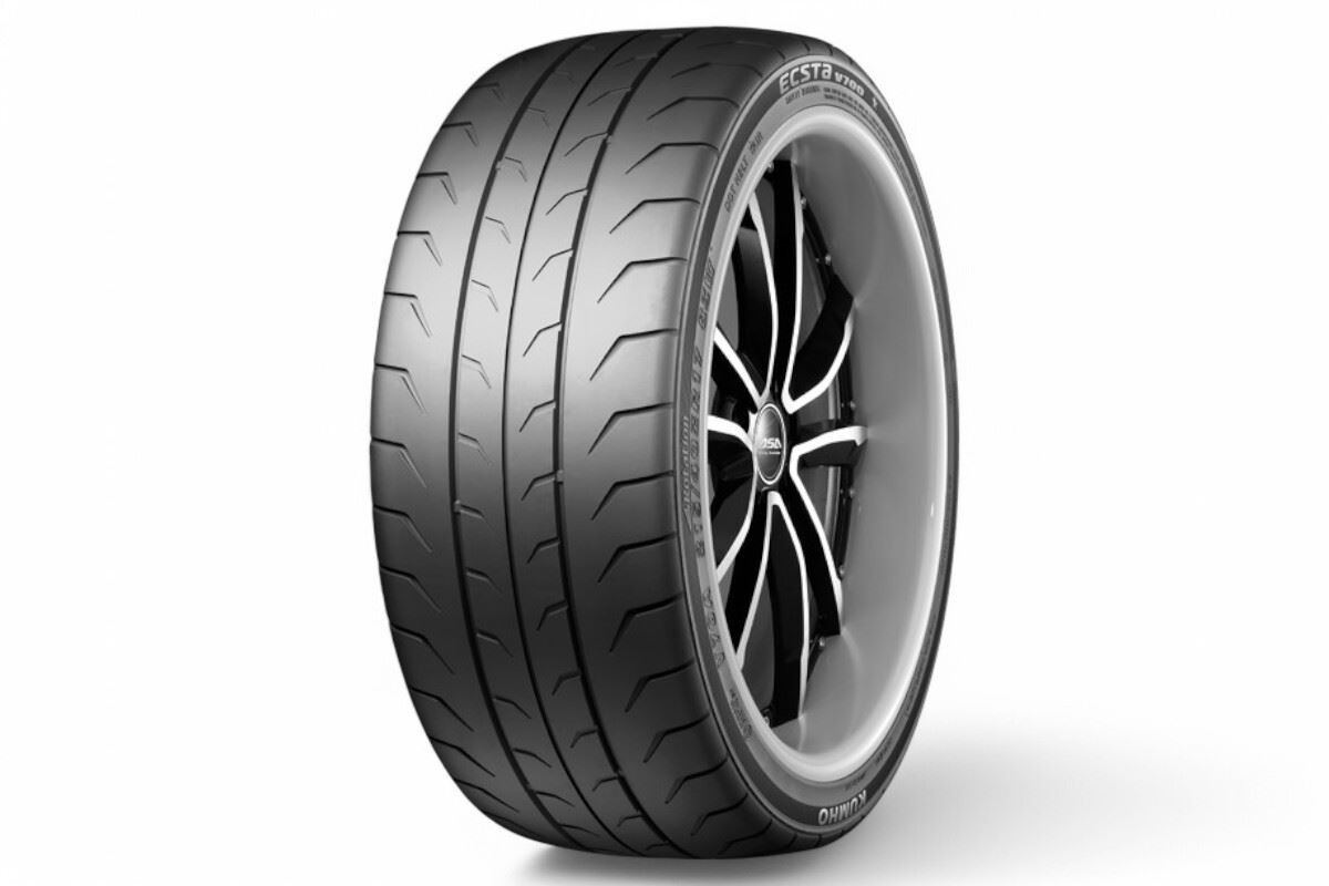 KUMHO V70A K61 Medium Tyre - 225/45R17 - Motorsport Use ONLY Tyres