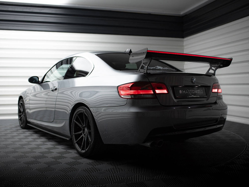 Maxton Carbon Spoiler With External Brackets Uprights + LED BMW 3 / M3 Coupe E92 Maxton Carbon Spoiler With External Brackets Uprights + LED BMW 3 / M3 Coupe E92
