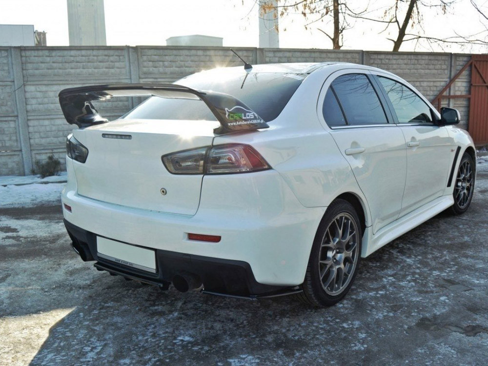 Maxton Central Rear Splitter Mitsubishi Lancer EVO X (W/vertical Bars) (2007-2015)