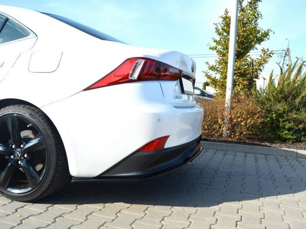 Maxton Central Rear Splitter Lexus IS 300H Mk3