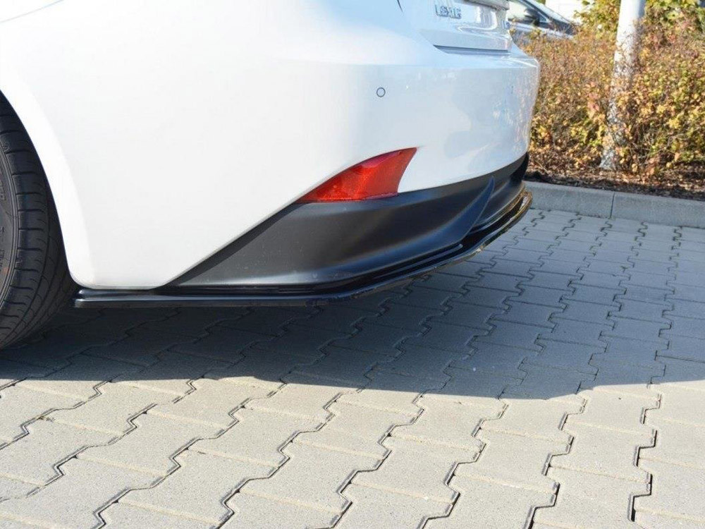 Maxton Central Rear Splitter Lexus IS 300H Mk3