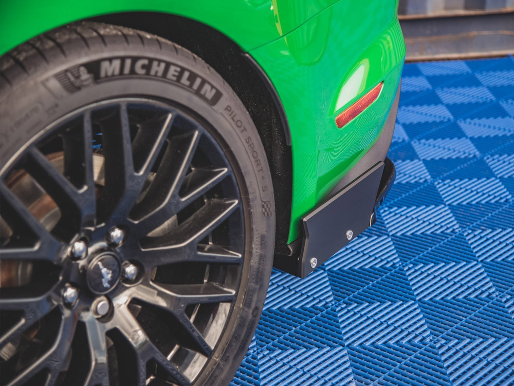 Maxton Rear Side Splitters V.1 + Flaps Ford Mustang GT Mk6 Facelift Maxton Rear Side Splitters V.1 + Flaps Ford Mustang GT Mk6 Facelift